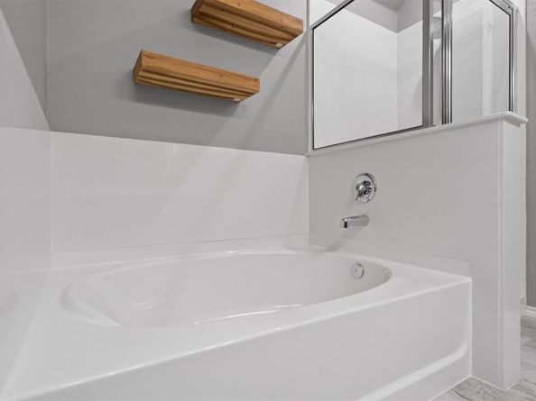 205 Talon Grasp TRL, Leander TX 78641