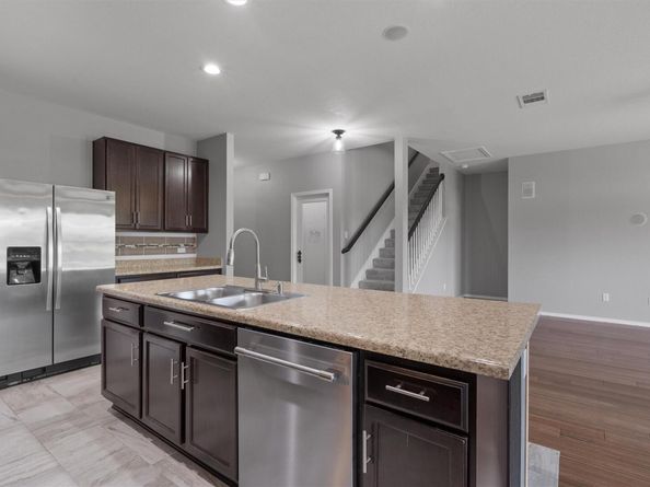 205 Talon Grasp TRL, Leander TX 78641