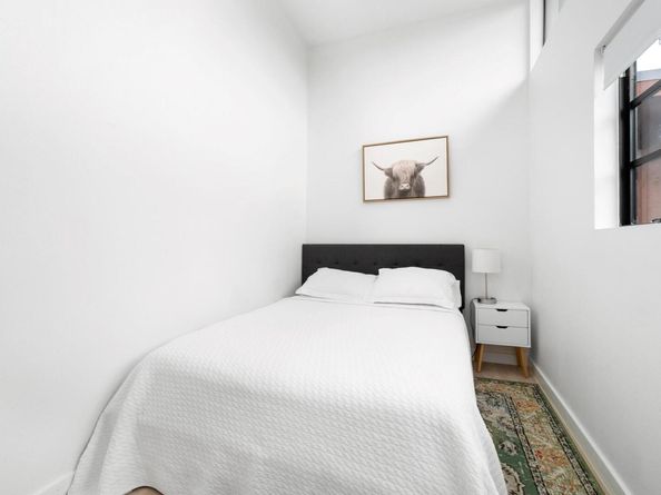 400 E 30th ST 200, Austin TX 78705