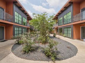 400 E 30th ST 200, Austin TX 78705