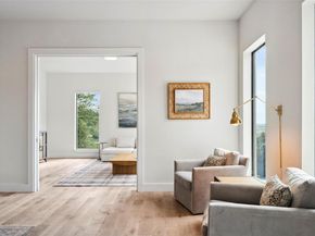 204 Ringtail Stream DR, Lakeway TX 78738