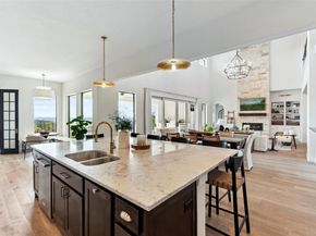 204 Ringtail Stream DR, Lakeway TX 78738