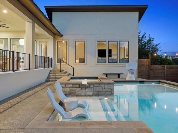 204 Ringtail Stream DR, Lakeway TX 78738