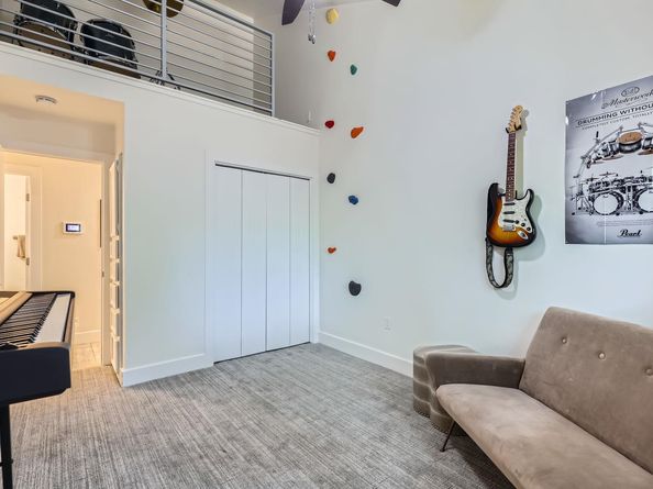 2203 Doral DR, Austin TX 78746