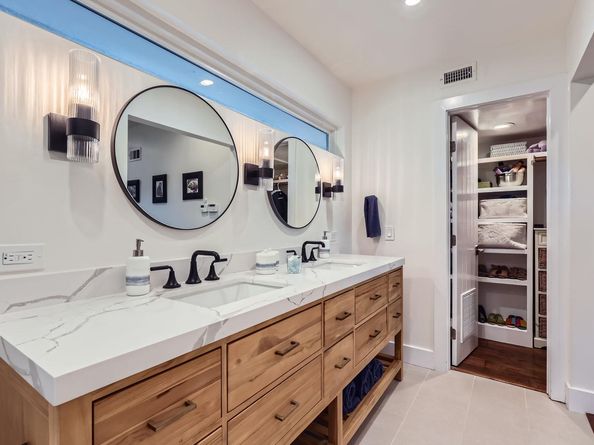 2203 Doral DR, Austin TX 78746