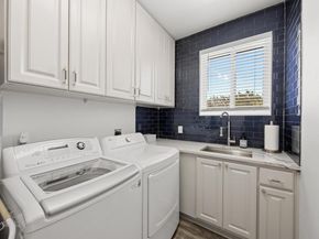 9008 Hobby LN, Jonestown TX 78645