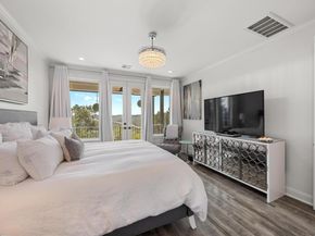 9008 Hobby LN, Jonestown TX 78645