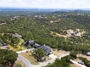 9008 Hobby LN, Jonestown TX 78645