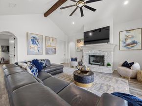 9008 Hobby LN, Jonestown TX 78645