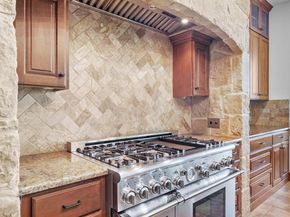 1400 Watercliffe DR, Lago Vista TX 78645