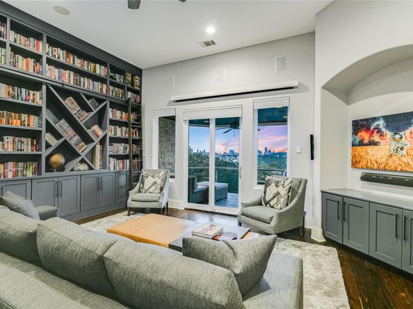 2701 Bartons Bluff LN, Austin TX 78746