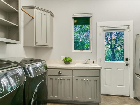 2701 Bartons Bluff LN, Austin TX 78746