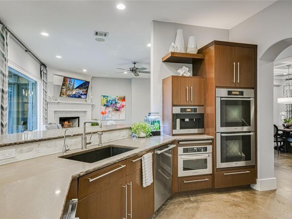 2701 Bartons Bluff LN, Austin TX 78746