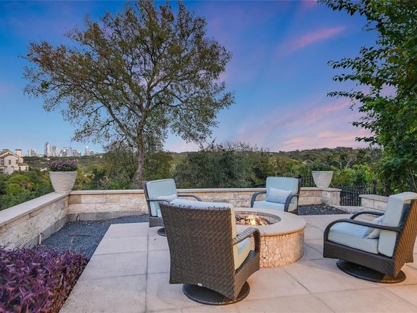 2701 Bartons Bluff LN, Austin TX 78746