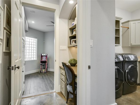 2701 Bartons Bluff LN, Austin TX 78746