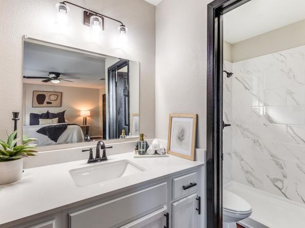 12901 Lamplight Village Ave, Austin TX 78727