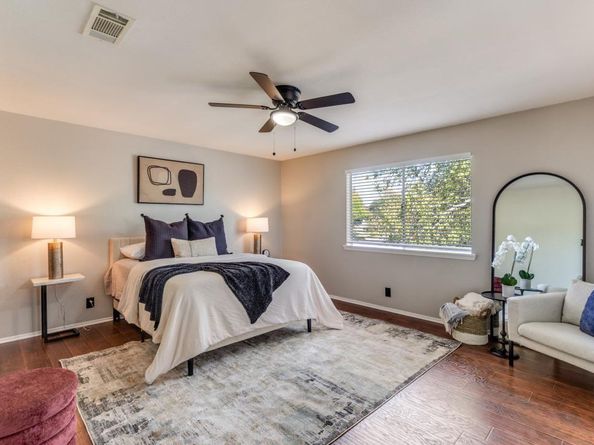 12901 Lamplight Village Ave, Austin TX 78727