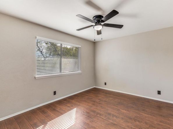 12901 Lamplight Village Ave, Austin TX 78727