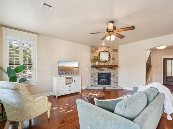 6921 Starboard CV, Jonestown TX 78645