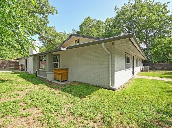 3305 Santa Monica DR, Austin TX 78741