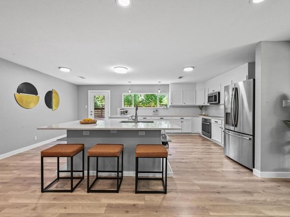 3305 Santa Monica DR, Austin TX 78741