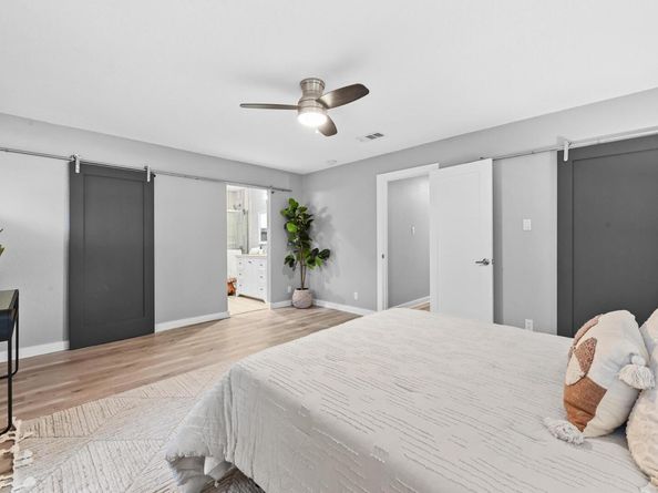 3305 Santa Monica DR, Austin TX 78741