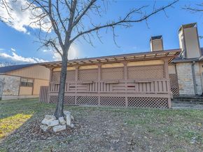 33 Oaks PL, Lago Vista TX 78645