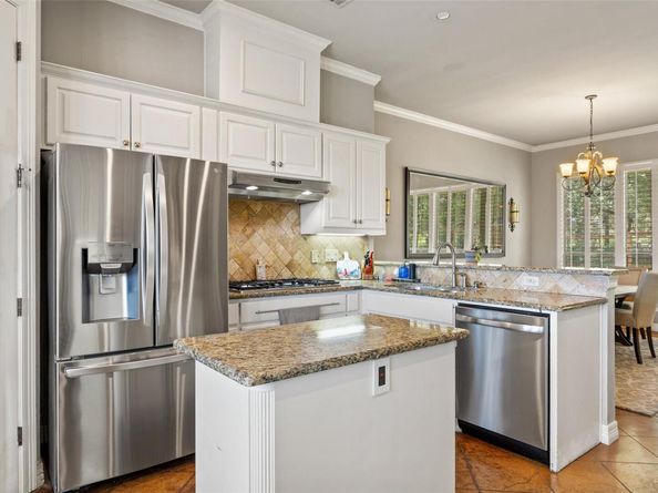 911 Ottawa DR, Austin TX 78733