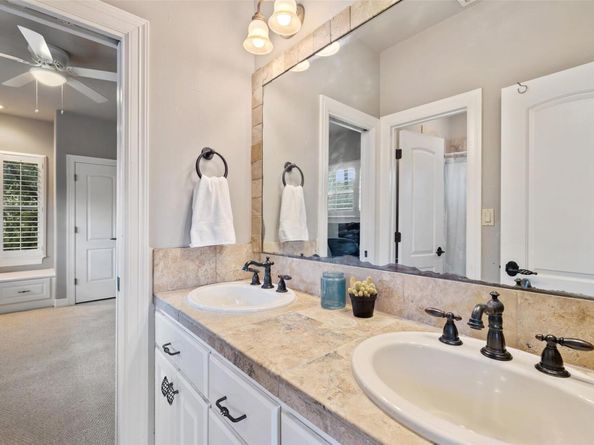 911 Ottawa DR, Austin TX 78733