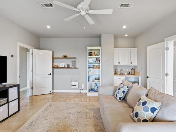911 Ottawa DR, Austin TX 78733