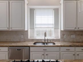 5512 Ballenton LN, Austin TX 78739