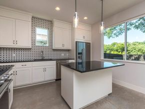 1182 Ridgeway DR A, Austin TX 78702