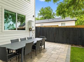 1182 Ridgeway DR A, Austin TX 78702