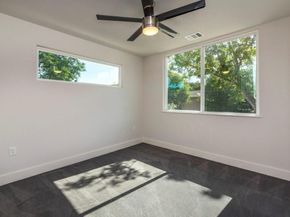 1182 Ridgeway DR A, Austin TX 78702
