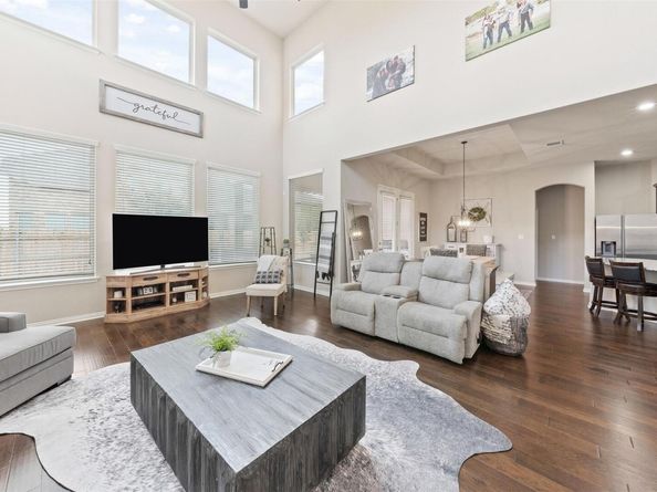 216 Marys Creek LN, Liberty Hill TX 78642