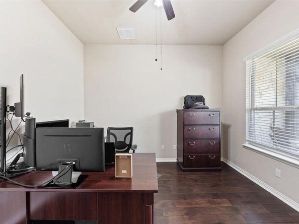 216 Marys Creek LN, Liberty Hill TX 78642