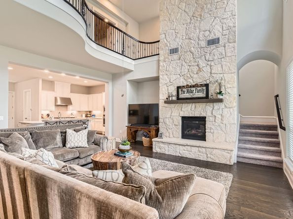 921 Morning Moon CIR, Austin TX 78732