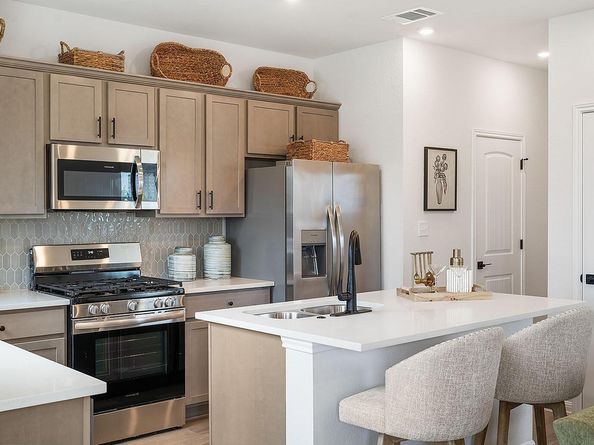 2200A Cornfield DR, Pflugerville TX 78660