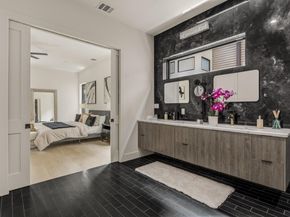 2300 Bluebonnet LN, Austin TX 78704