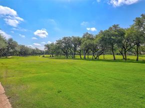 25 Meadows End DR, Georgetown TX 78628