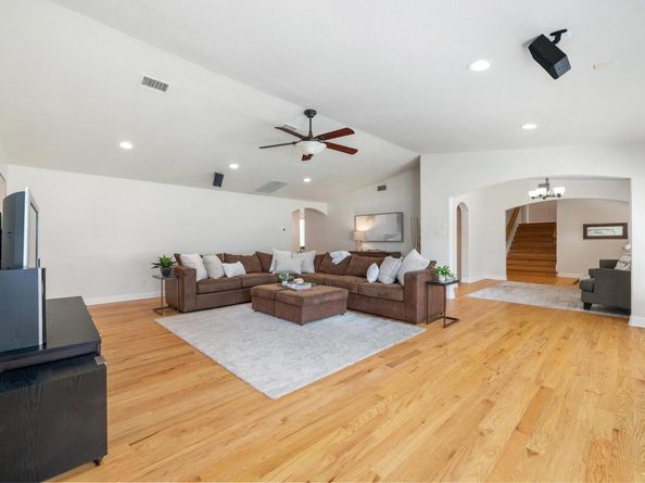 7504 Valley Dale DR, Austin TX 78731