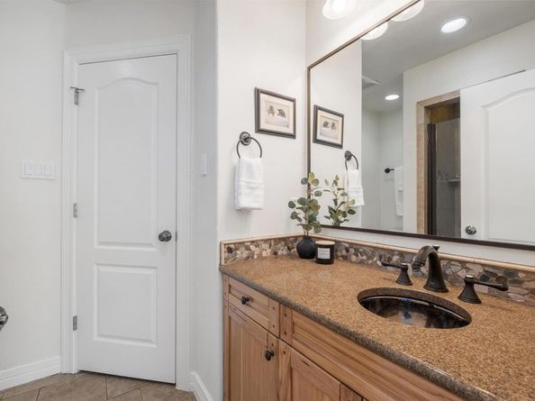7504 Valley Dale DR, Austin TX 78731