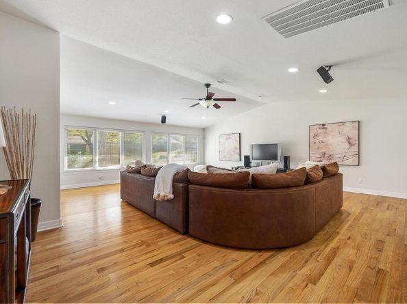 7504 Valley Dale DR, Austin TX 78731