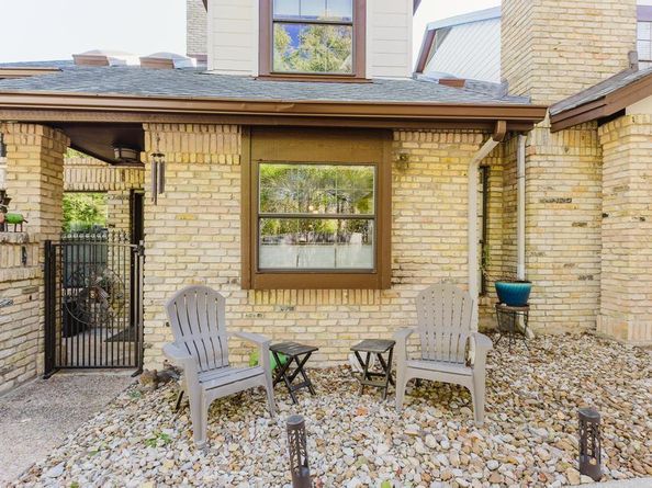 10819 Crown Colony DR 40, Austin TX 78747