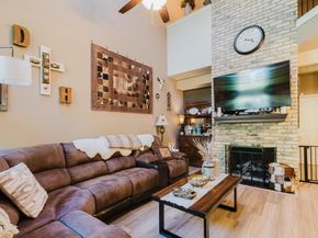 10819 Crown Colony DR 40, Austin TX 78747