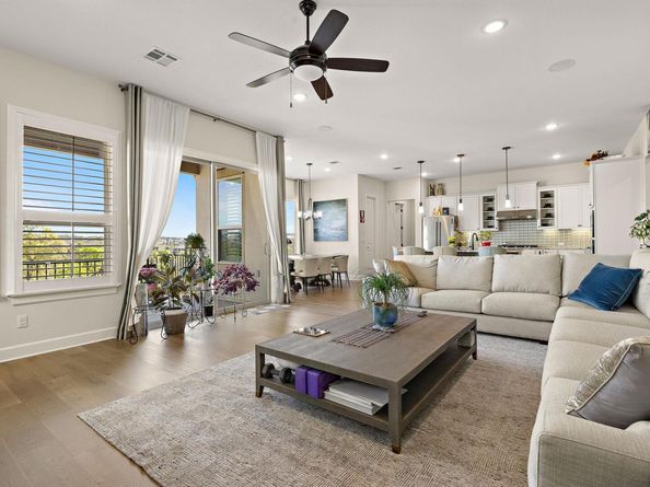 2000 Mazarro DR 25, Leander TX 78641