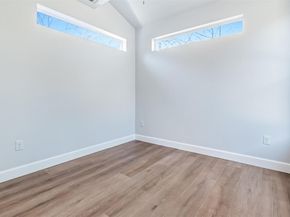 1130 Spur ST A, Austin TX 78721