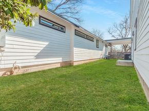 1130 Spur ST A, Austin TX 78721