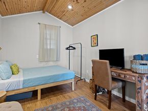 1137 Richardine Ave, Austin TX 78721