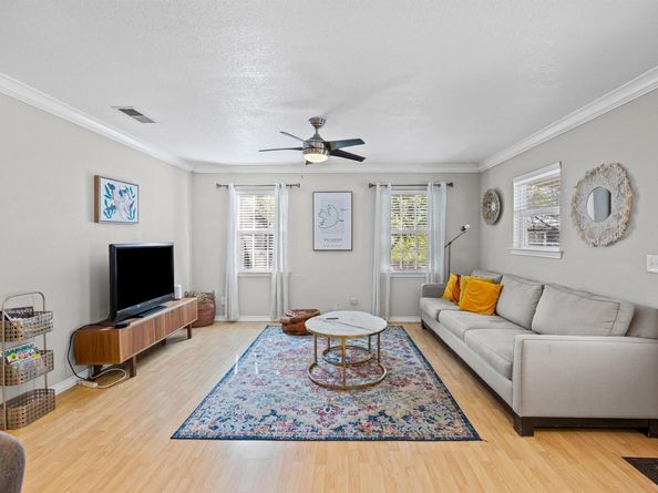 1137 Richardine Ave, Austin TX 78721